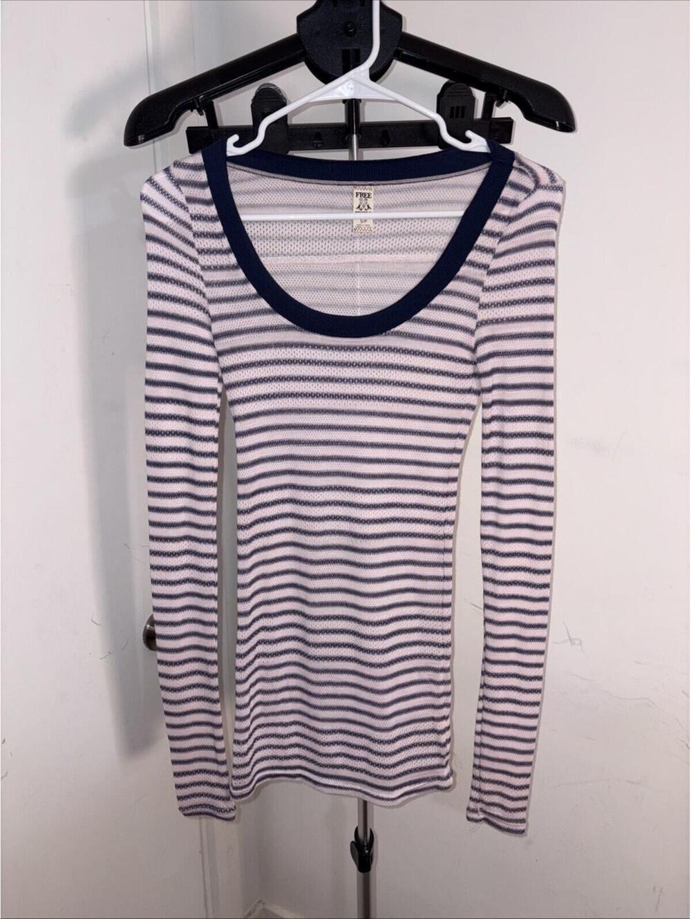 Free People Long Sleeved Pink&Blue Striped Gauzy Holey Long‎ Top Small NWOT